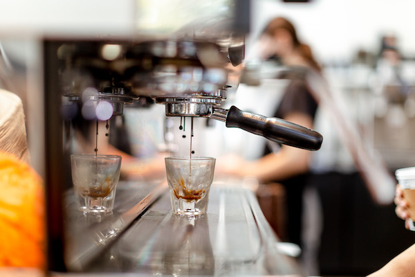Avid Coffee espresso machine brewing espresso